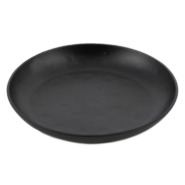 Schaaltje zwart 9cm metaal met deukjes motief (10 stuks) – B2B